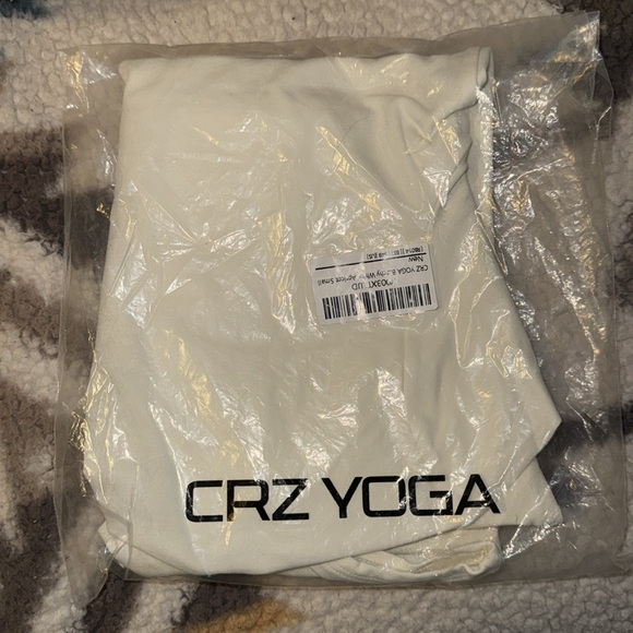 CRZ YOGA Butterluxe Long Sleeve Mock Neck Bodysuits, White Apricot, Small, NWT - Picture 3 of 3